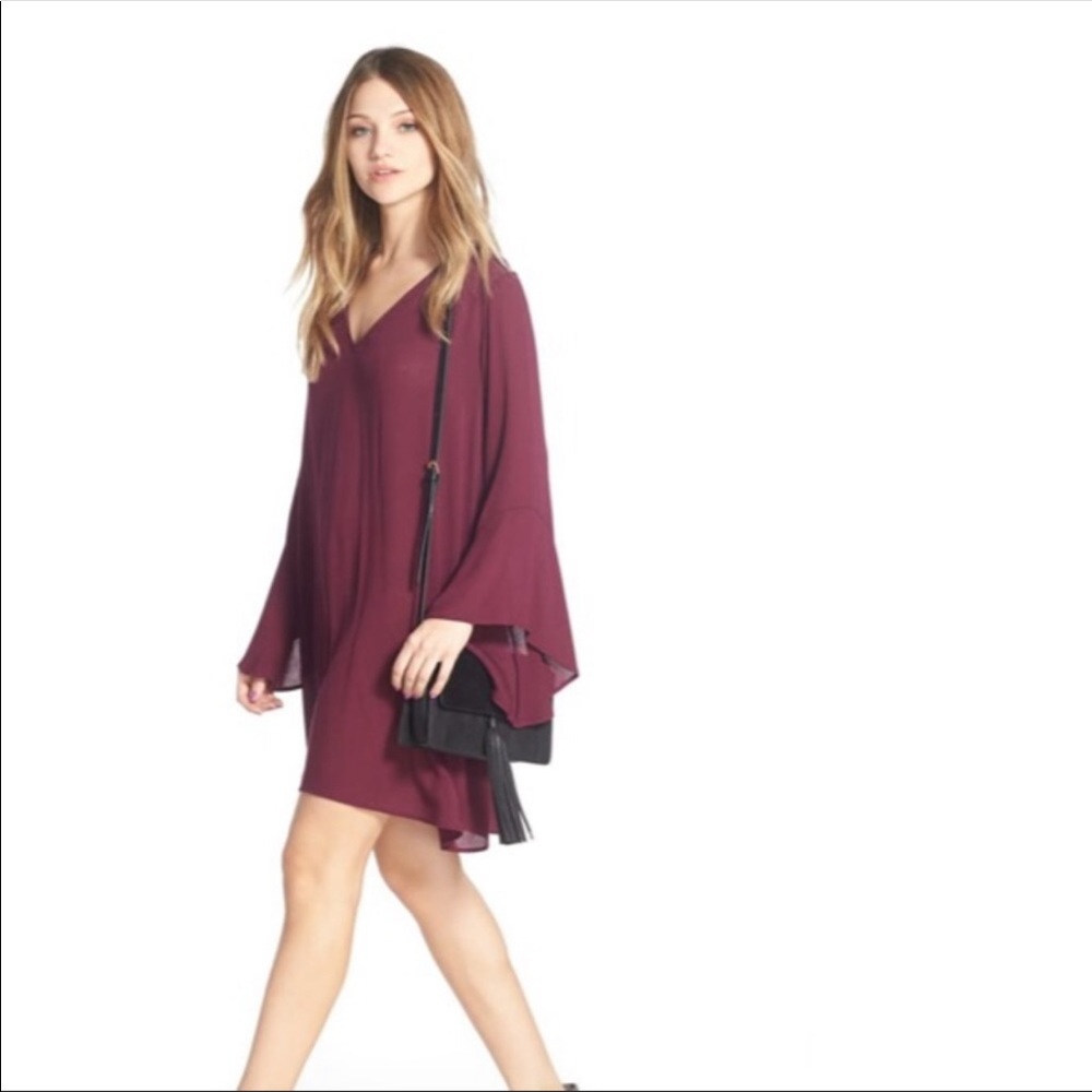 Lush Whitney Bell Sleeve Woven Shift Dress